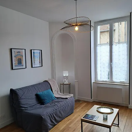 Art Nouveau & Thermal - F2 Paisible De Qualite Apartament